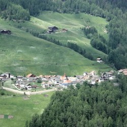 Blick auf Karthaus im Schnalstal